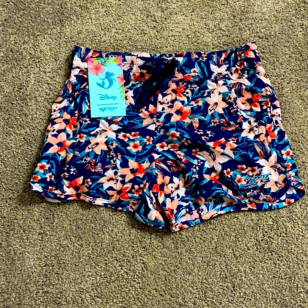 Girls medium, floral, flowy, ROXY shorts